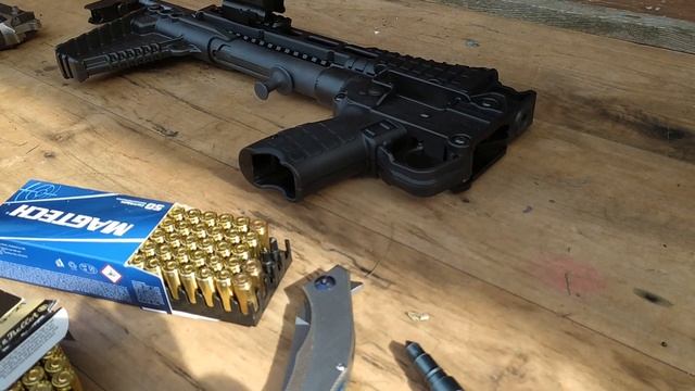 Kel Tec Sub 2000 - концепция карабина