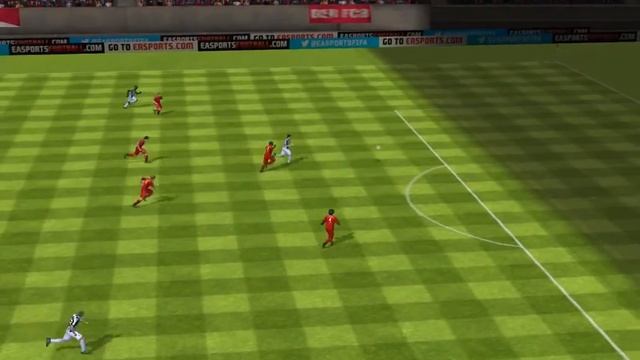 На грани офсайда FIFA 13 iPhone/iPad - FC Bayern vs. Juventus смотреть онлайн