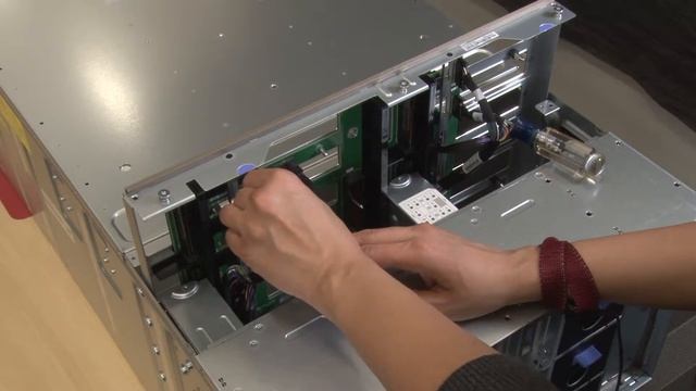Lenovo ThinkSystem SD650 install an enclosure midplane смотреть онлайн