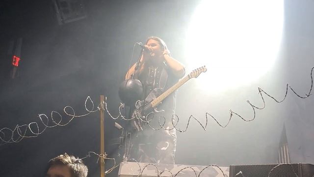 Sabaton Ft. Tommy Johansson - Run To The Hills (Live - Pittsburgh, Pennsylvania - 10/17/2022) смотреть онлайн