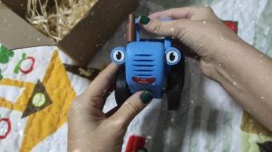 Новогодняя распаковка _ По полям по полям Синий Трактор едет к нам