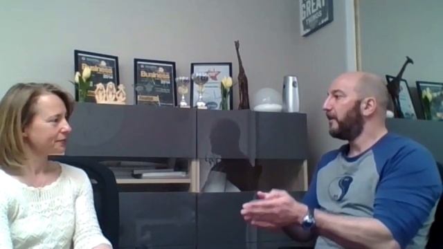Caroline Cavanagh talks to sleep expert Alan Levi about how exam stress effects sleep смотреть онлайн