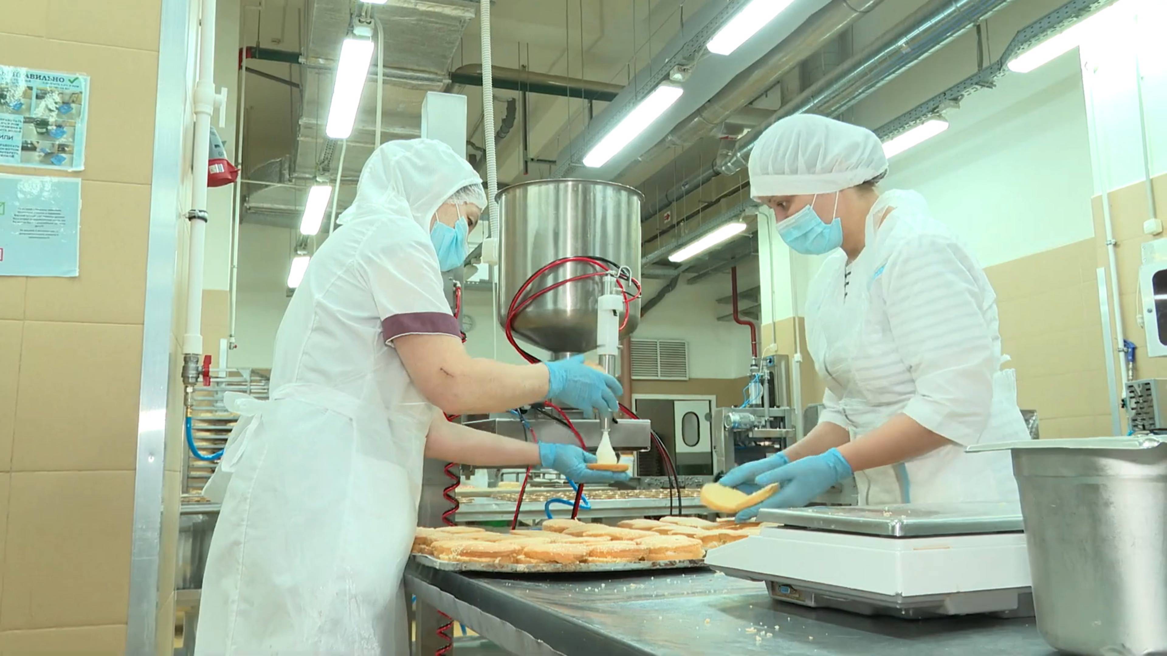 «Молочный бургер» от реутовских кондитеров стал продуктом года 28.10.2024 смотреть онлайн