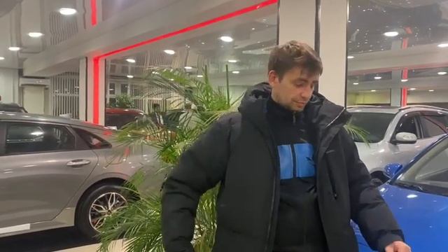 Наш клиент поблагодарил коллектив Амикс за новый автомобиль смотреть онлайн