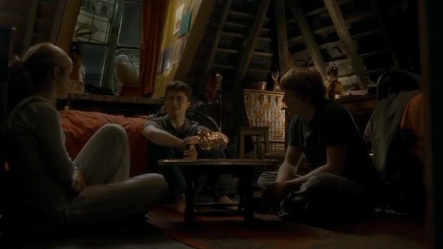 A cozy evening in Ron's room BURROW 🌖 Harry Potter Ambience⚡️ ASMR смотреть онлайн