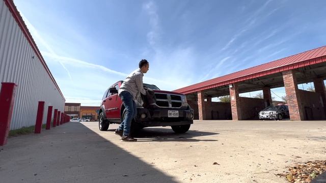 Lavando la Dodge Nitro 2007 смотреть онлайн