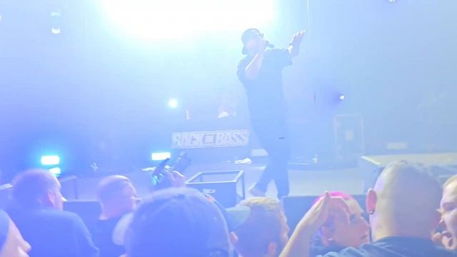 Frauenarzt - Getunte Autos live München 27.01.2024 mafia Tour смотреть онлайн