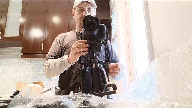 Uncover the Truth about MoKo Camera Tripod смотреть онлайн