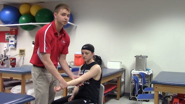 Elbow Varus Test смотреть онлайн