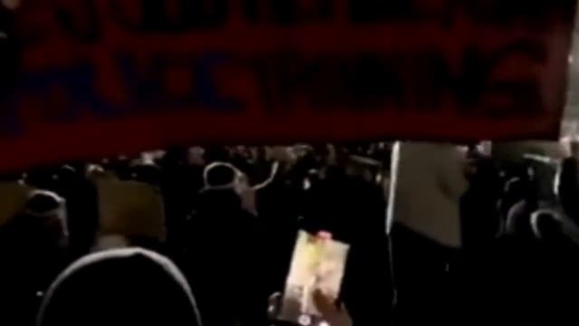 Judas Priest Screaming For Vengeance Lyrics on screen смотреть онлайн