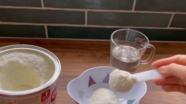 Review : How to make BABY RICE - Nestle CERELAC infant cereals with milk From 4-6 months смотреть онлайн