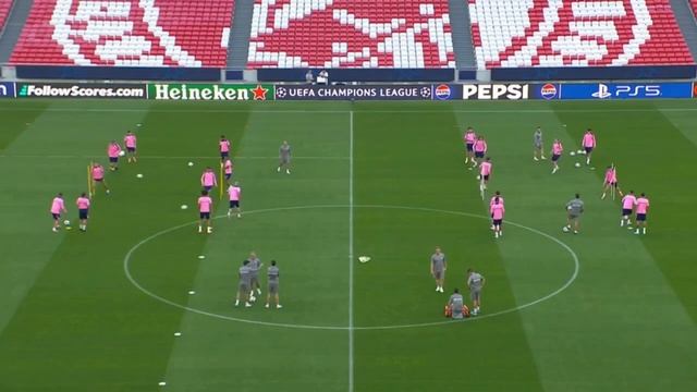 Атлетико Мадрид - разминка на развитие навыков паса и координации смотреть онлайн