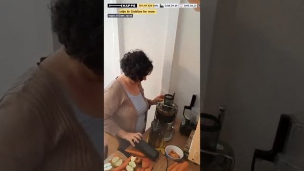 Kitchen Time! Fresh carrot and apple juice