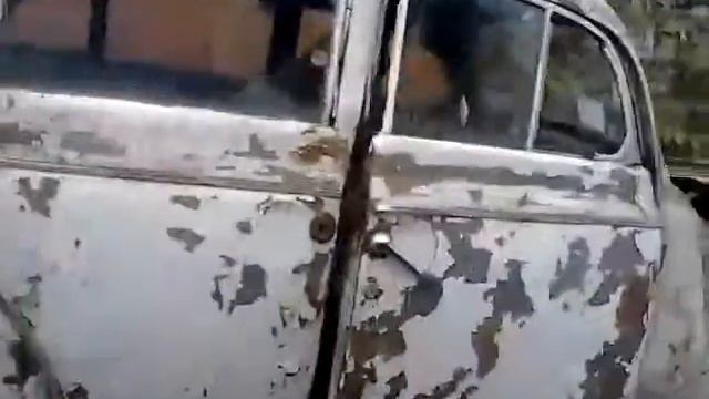 Старенький мосвкич.