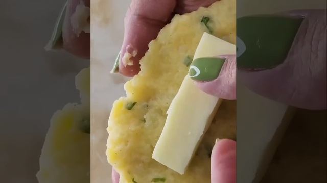 Рецепт из картофельного пюре и сыра
