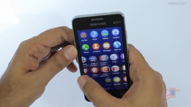 Samsung Z1 Smartphone with Tizen OS Unboxing & Hands On Overview смотреть онлайн