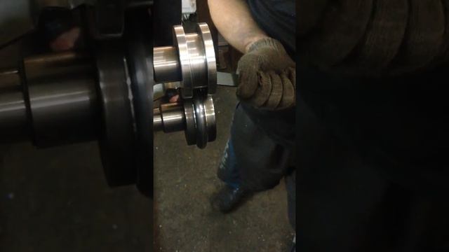 Прокат ребра жесткости Зиг машина RME 600x2 смотреть онлайн