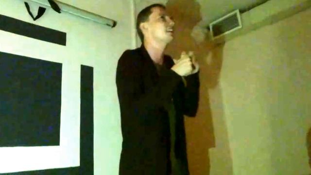 Виктор Перевалов. Квартирник в "Чёрном Квадрате" смотреть онлайн