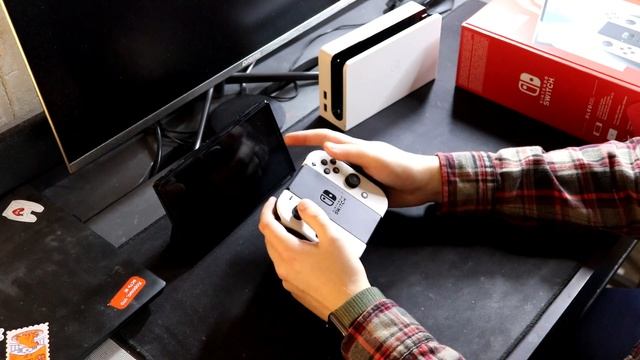 Распаковка Nintendo Switch OLED. Первое знакомство