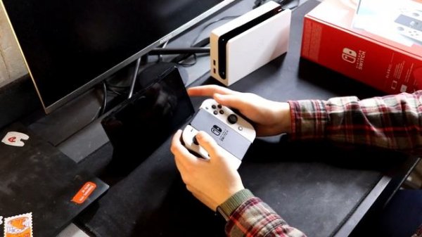Распаковка Nintendo Switch OLED. Первое знакомство