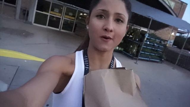 Last Day in Dallas: Target Food Finds, Fitspo Parties & Taking Chances. смотреть онлайн