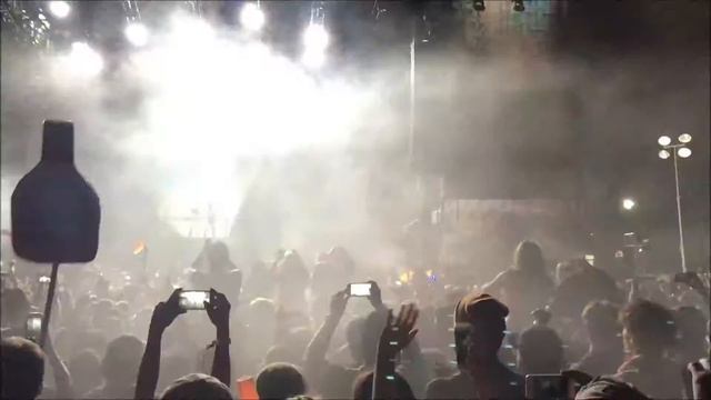 Swedish House Mafia - One + Metallica - Enter Sandman (Outside Lands, 08-09-2015) смотреть онлайн