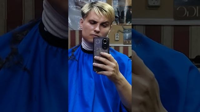 Даже в Сельской парикмахерской, могут сделать что то на модном #mosacore #стиль #стрижка #модель смотреть онлайн