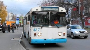 Троллейбус Екатеринбурга ЗиУ-682В-012 [В0А] №487 маршрут №30 на остановке "Улица Победы"
