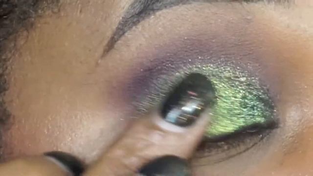 GREEN MULTI-CHROME | MELT AND JD GLOW COSMETICS | CNUTBUTRBEAUTY смотреть онлайн