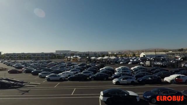 Разбираем пока горяченькие Tesla Model 3