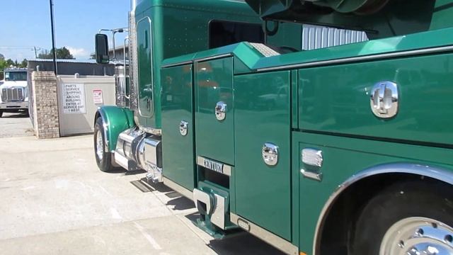 2016 Peterbilt 389 With Century 1150 Rotator смотреть онлайн