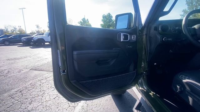 EcoDiesel! Lifted 2021 Jeep Wrangler Unlimited - Rocky Ridge Trucks K2 | 29969T смотреть онлайн