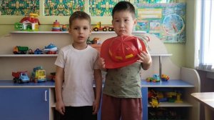 Дело было вечером, делать было нечего! День отца в старшей группе. Профессии пап.