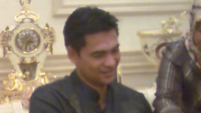 Malaysian astronaut celebrating birthday @ my relative's house смотреть онлайн