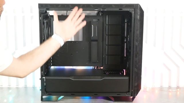 DARK BASE PRO 901 : Le boitier ULTIME par be quiet! смотреть онлайн