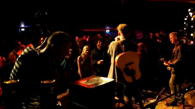 Catratchers - Got The Time - The Rocket Lounge - Shangri-la - Glastonbury Music Festival 2016. смотреть онлайн