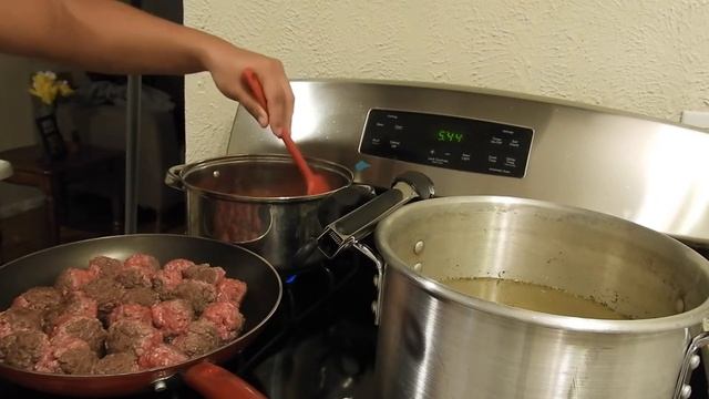 How to make Spaghetti and Meatballs (Cooking with Jonny) смотреть онлайн
