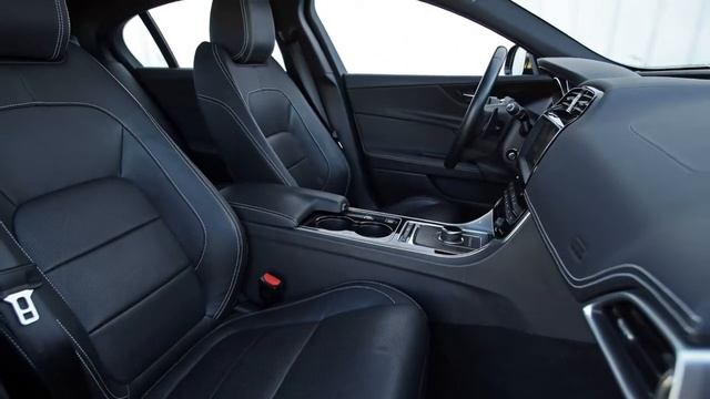 Jaguar XE 2018 Car Review смотреть онлайн