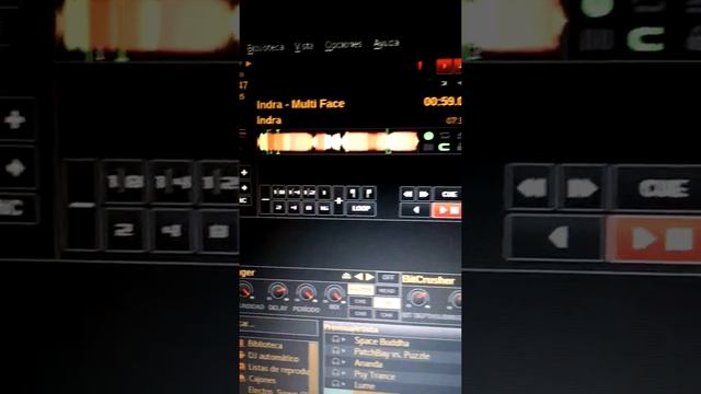 Mezcla electrónica usando Mixxx en Debian y con unas birras смотреть онлайн