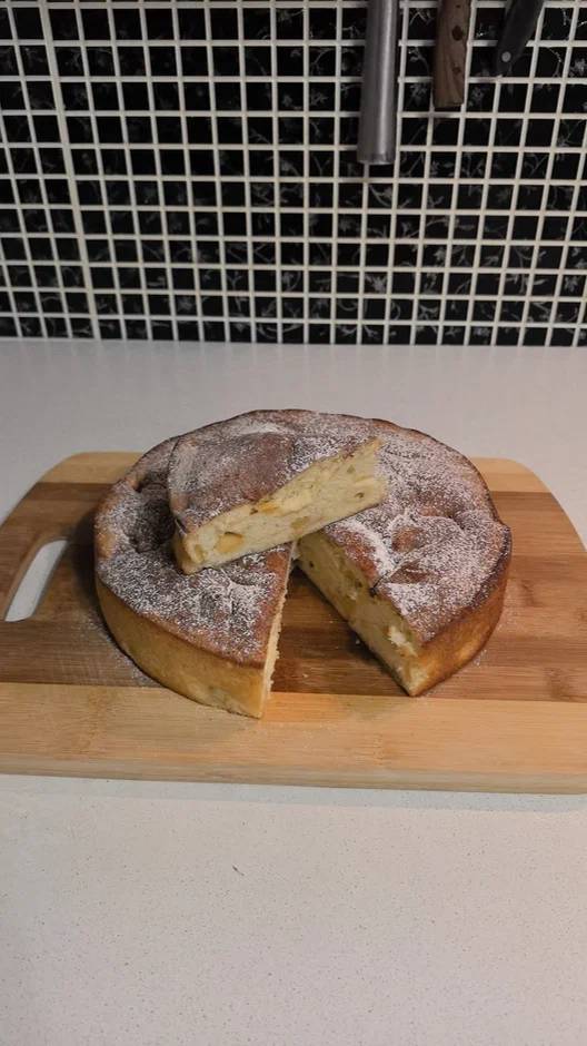 Пуховая шарлотка #шарлотка #пирогсяблоками #яблоки #осеннийпирог #вкусныйпирог #пуховаяшарлотка #cha смотреть онлайн