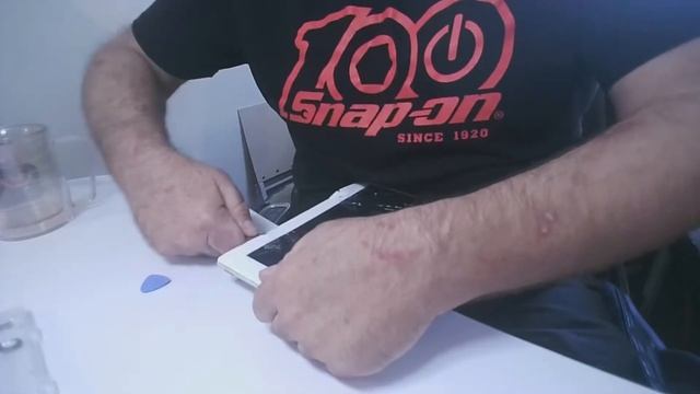 Doing A Screen Swap On An iPhone 6s смотреть онлайн