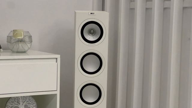 KEF Q750+ Yamaha A-S501+ Cambridge CXN V2 смотреть онлайн