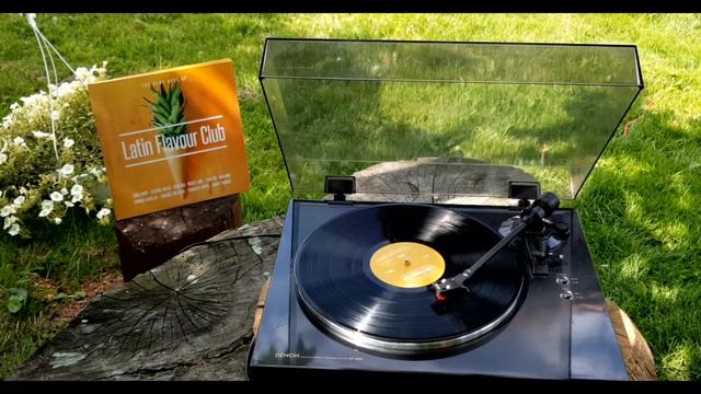 Sérgio Mendes, The Black Eyed Peas - Mas Que Nada (2006) [Vinyl Video] смотреть онлайн