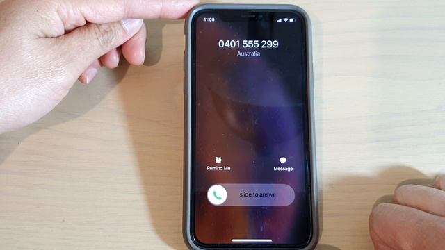 iOS 14 Incoming Call Screen With Reflection Ringtone on iPhone смотреть онлайн