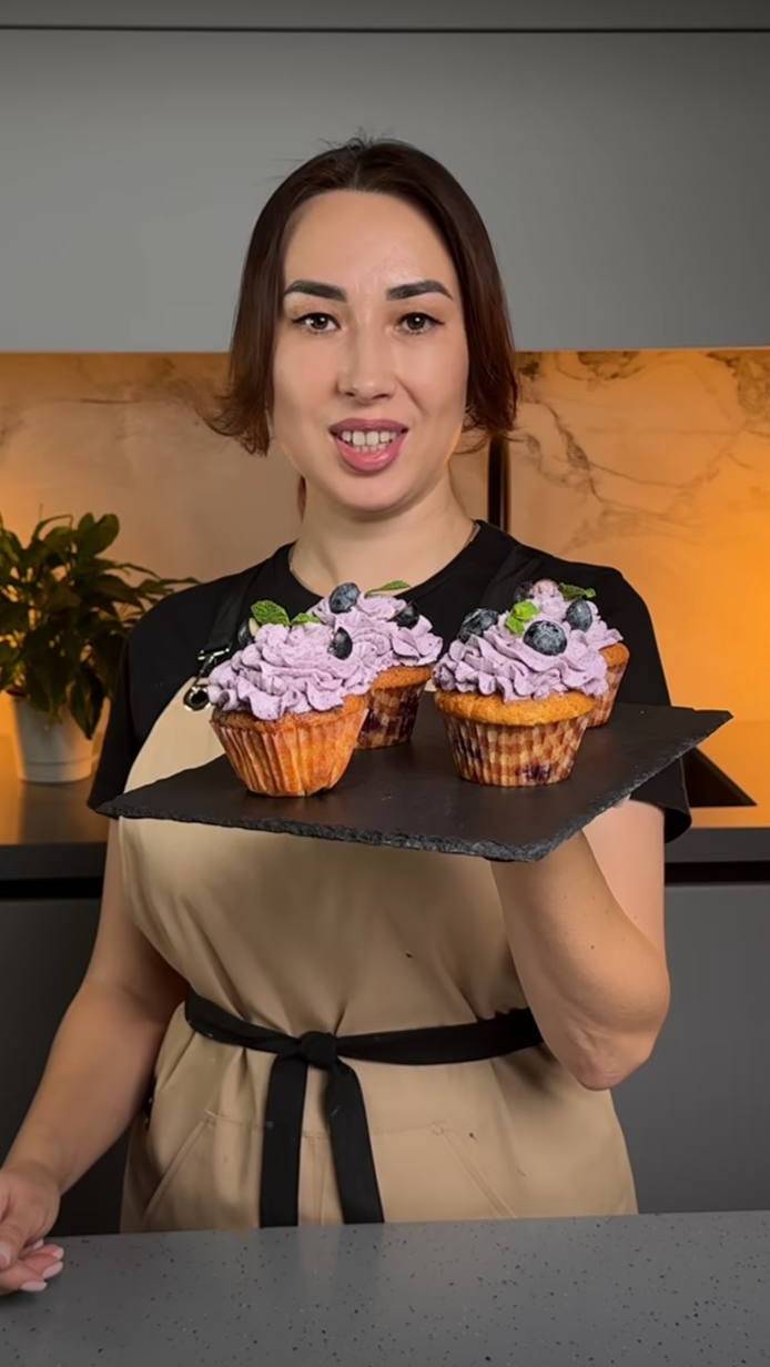 Нежные, воздушные и невероятно вкусные черничные капкейки❤️ смотреть онлайн