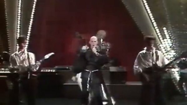 Classix Nouveaux - Guilty.  Venezia.  80th years ... Super !