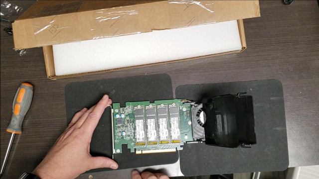 Dell Ultra Speed Drive Quad NVMe M2 Disk PCIe Adapter with Windows Storage Spaces смотреть онлайн