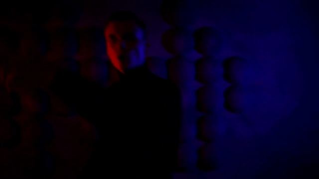 ТониРаут-в неоне