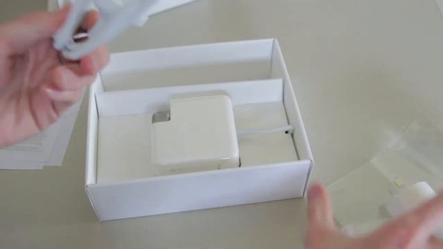 60W MagSafe Unboxing смотреть онлайн