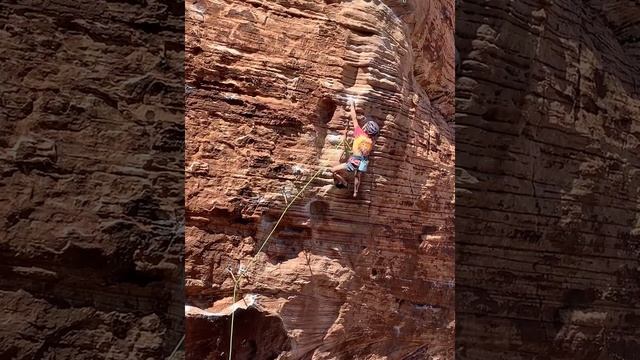 New Wave Hookers 5.12c (3/1/2022) смотреть онлайн